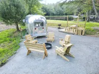 Glamping in Vintage Airstream with modern comforts with private pond access. - Boutique
