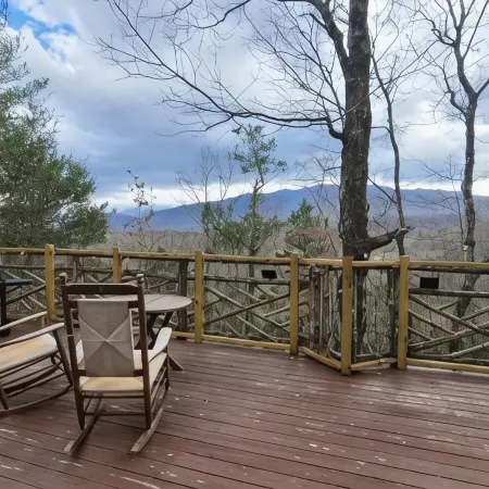 Laurel Valley Mountain Retreat