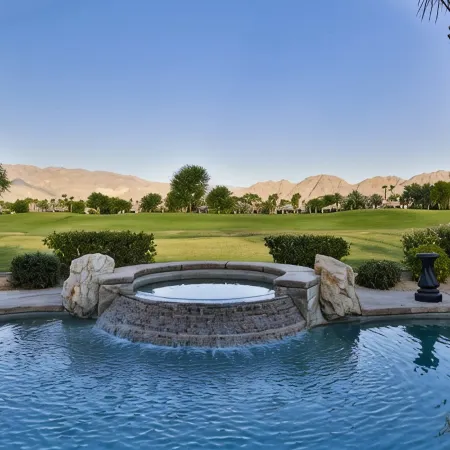 Upscale West Facing Yard-Big Pool-4 Bed / 4 Bath #068134