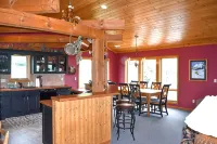 6 Bdrm 5 Bath Sleeps 14 Ski in and Ski out Slopeside! - balcony