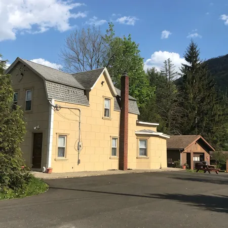 Hunter Mountain Getaway House, newly renovated