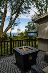 Cozy Lake-View Cottage for 4 · Wine Tasting Included · Pet Friendly - Chalets