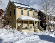 Mountain Retreat EVSE, Fireplace, Hot Tub, Sonos Theater, 75 55" TV, Free Bus - 무료 와이파이