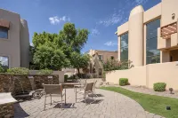 Modern Spacious 2 Master Bedroom Cal King with Loft & Pool Sleeps 6 - 4-Star