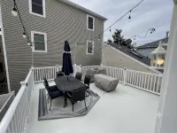 Shore Elegance! 5br 4 bath private home w/ 5 decks & hot tub just steps to beach - Boutique