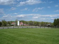 Enjoy Horses as your neighbors on our 600 Acre Horse/Cattle Farm. - 3 estrellas
