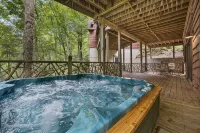 Highlands NC Mountain Lodge • Hot Tub • Game Room • Big Creek • Sleeps 14 - Hot Tub
