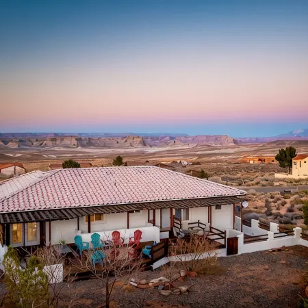 Sunset Mesa Hideaway-Lake Powell Views, Game Room & 3 Decks-Near Antelope Canyon
