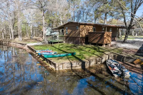 Recently Updated with Great Reviews! - Homestays