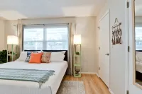 🌟 STUNNING!- Game Room, Pool, Beaches & Full Remodel! - balcony