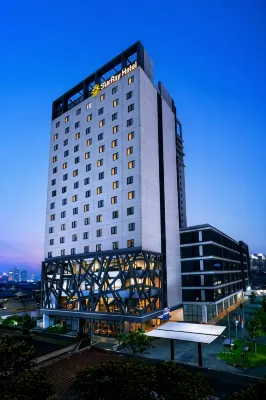 StarRay Hotel Jakarta Kebayoran - parking