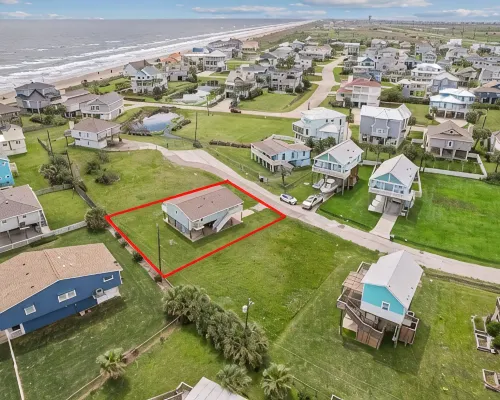 Pet Friendly Cottage - Gulf Views - 5 Min walk to Beach loop Hotels near West End