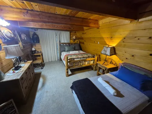 Autumn is Beautiful in the Mountains.  We Welcome You, and we're Pet-Friendly! - Chalets