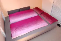 Exclusive vacation apartment near the lake in a residential complex with a park-like garden - balcony