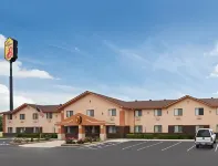 Super 8 by Wyndham Mayfield Các khách sạn ở Mayfield