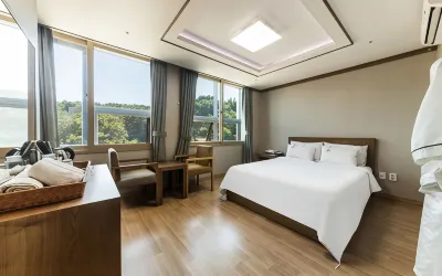Incheon (Eulwangri) Tourism Napoli Hotel Hotels in Інчхон