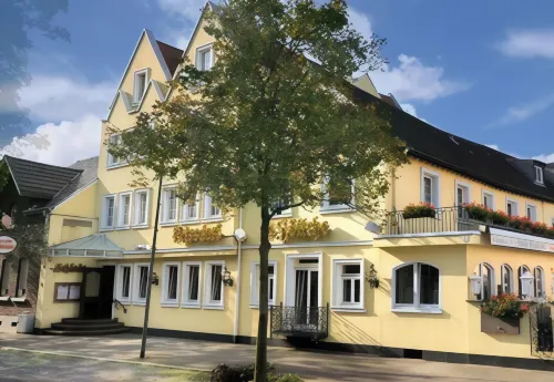 Hotel Restaurant Höttche Hotel a Monheim am Rhein