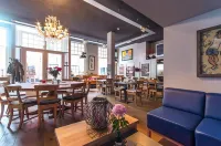 Kings Inn City Hostel Hotels in Noord-Scharwoude