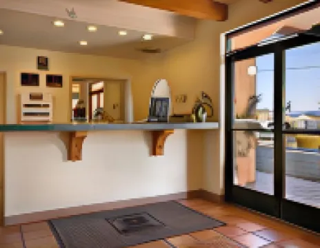 Super 8 by Wyndham Cottonwood Hotels in Cottonwood