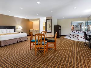 Baymont Inn and Suites by Wyndham Harvard, IL