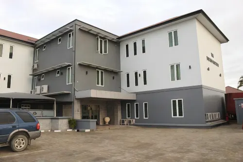 De Brass Suites Hotel Hotels in Okaka