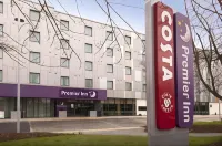 Premier Inn Heathrow Airport Terminal 5 Hotels in Heathrow