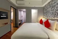 Hotel Neo Gading Solo