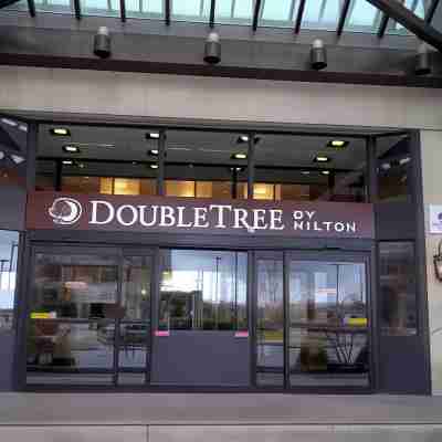 DoubleTree by Hilton London Ontario Hotel Exterior