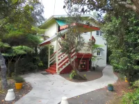 Volcano Hale Hotel a 
