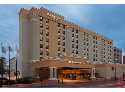 DoubleTree by Hilton Downtown Wilmington - Legal District