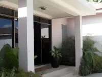 Transit Airport B&B Các khách sạn ở Dar Es Salaam