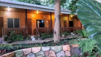 New Village Lodge Hotels in 