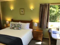 Woodland Glen Lodge B&B