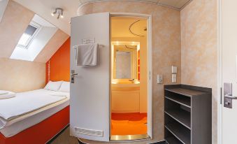 EasyHotel Budapest Oktogon