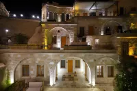 Design Cave Hotel