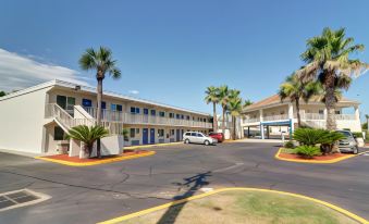 Motel 6 Destin, FL