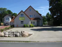 Schlummerkasten Gästequartier Hotels in der Nähe von Heimatmuseum Debstedt "De Lindenhoff"