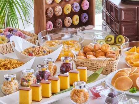 Hotel Rotterdam Huis Ten Bosch Отели в г. Каватана