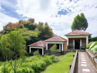 Munduk Farmhouse Munduk Waterfall周辺のホテル