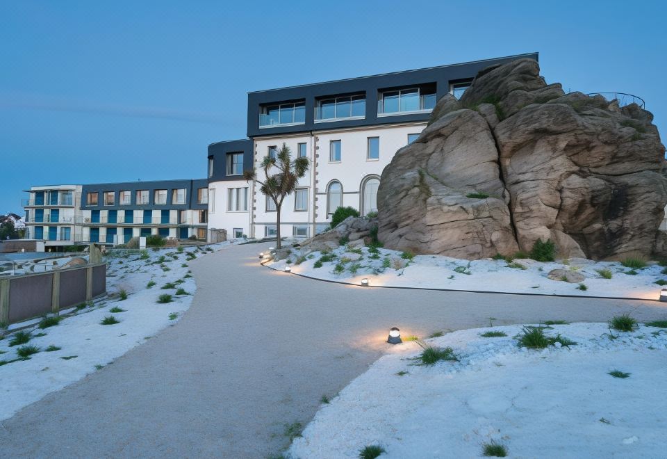 hotel overview picture