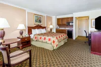 Days Inn & Suites by Wyndham Roseville/Detroit Area Các khách sạn ở Roseville