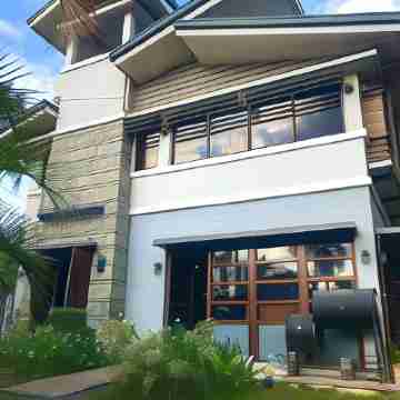 Island Lyfe Adventures Hotel Exterior