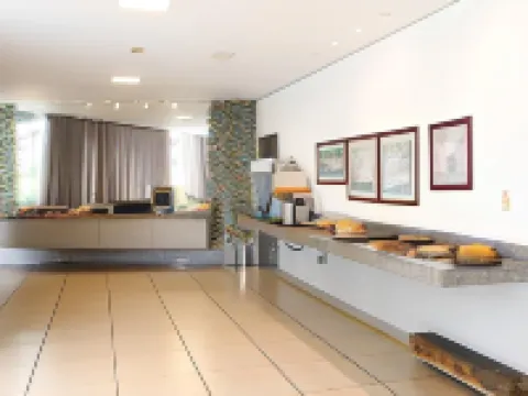 Colonial Flat Hotel 伊塔佩蒂寧加酒店