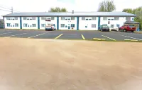 Baymont by Wyndham Hutchinson - parking