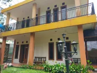 Villa Montana Batulayang Hotels in Batu Layang