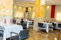 Isis Hôtel Hôtels à : Mfoundi
