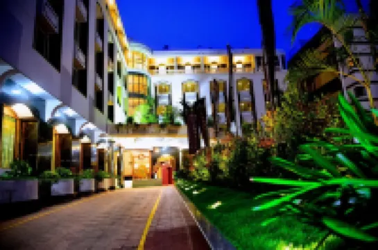 サンデシュ ザ プリンス