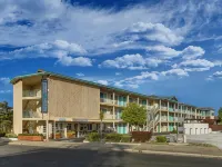 The Stevenson Monterey Hotels near Monterey History and Art Museum