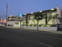Motel 6 Los Angeles, CA - Downtown - Motels