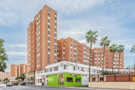 Casual del Mar Málaga Отели рядом с достопримечательностью «Estación de Autobuses de Málaga»